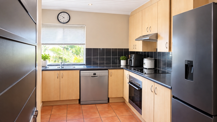 2 Bedroom Property for Sale in Oakglen Western Cape